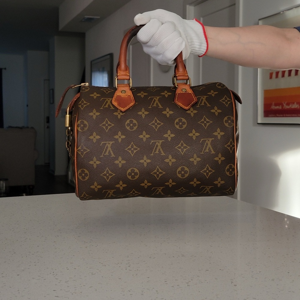 SOLD! Rare Vintage Louis Vuitton Monogram Speedy 25
